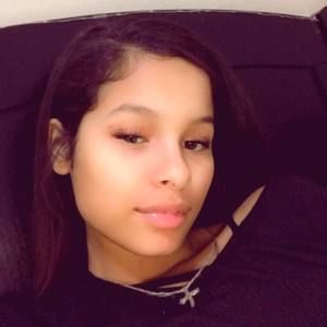 Meet your Posher, Tanya